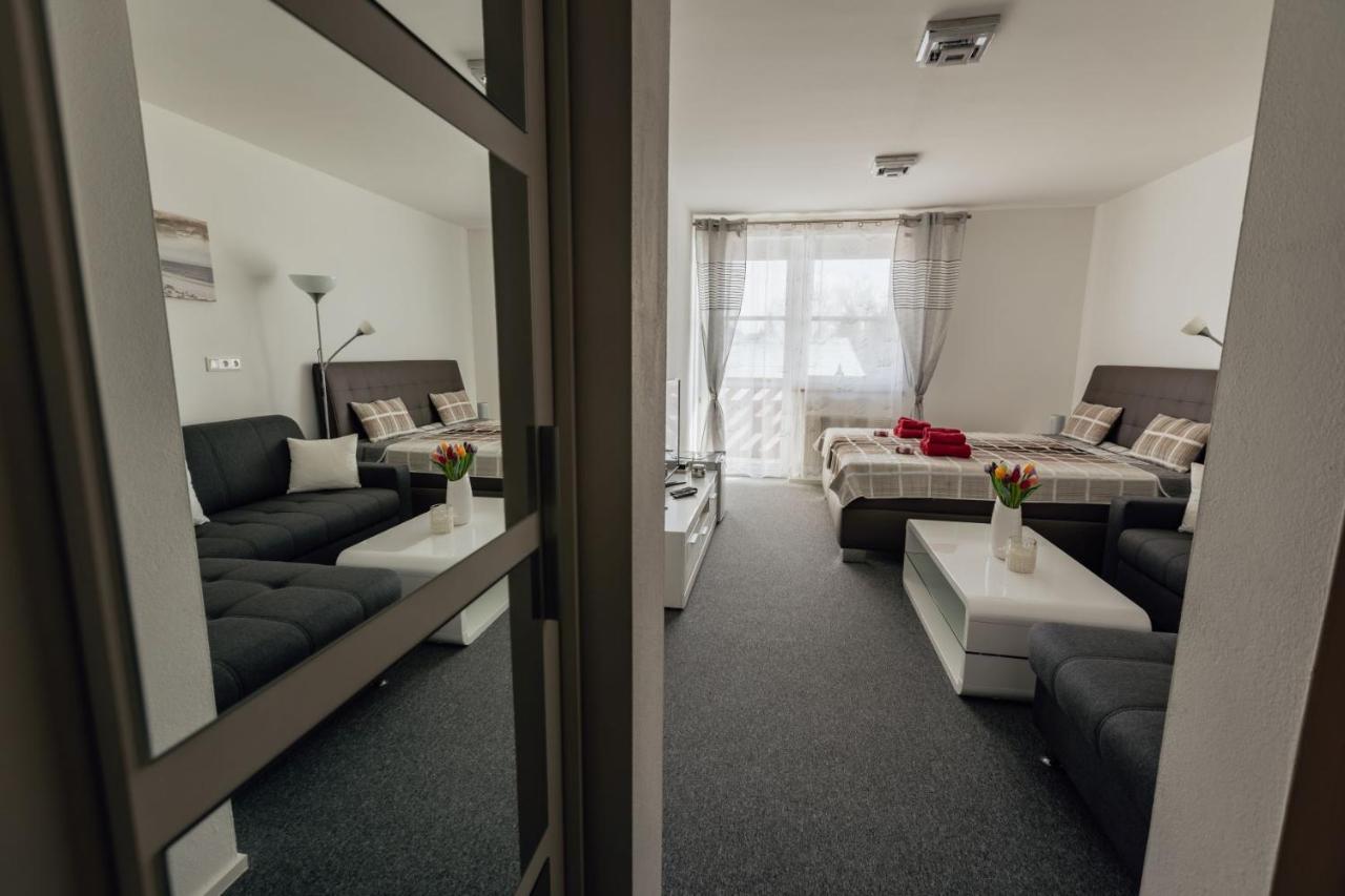 Apartman 15 Mymara Bešeňová Extérieur photo